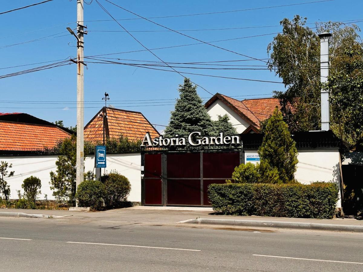Astoria Garden Hotel Bisjkek Buitenkant foto